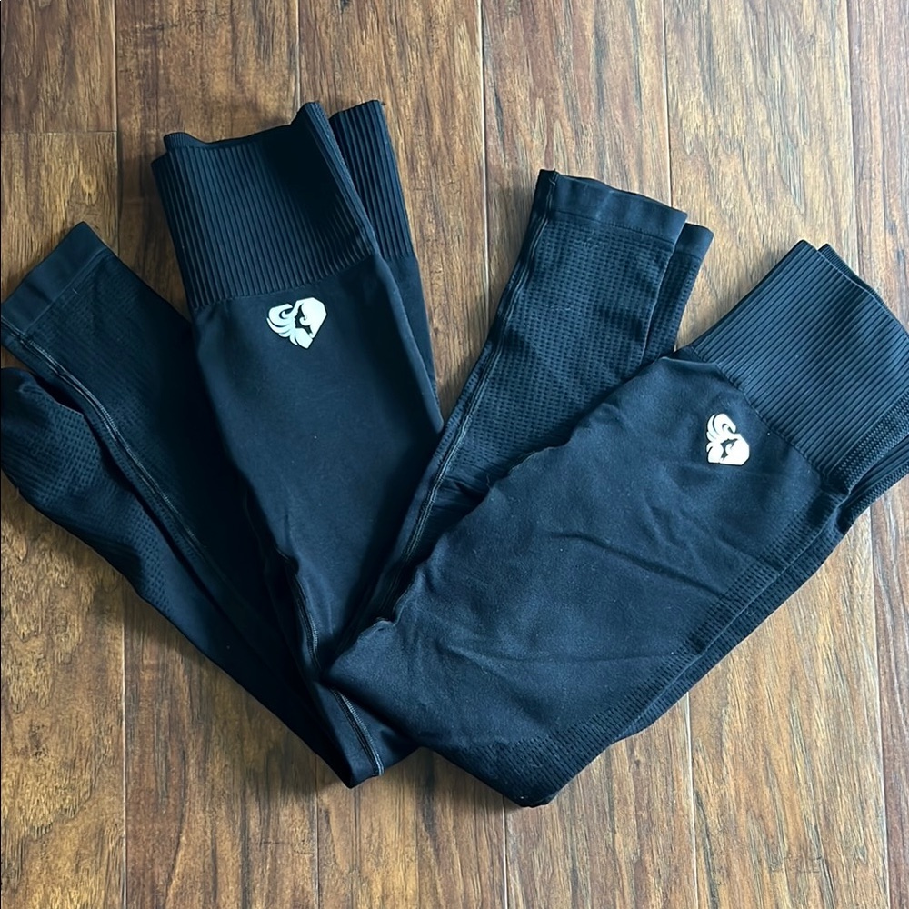 Black Stretchy Leggings with Heart Detail